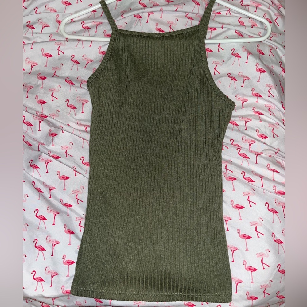 Sexy olive green top in great condition